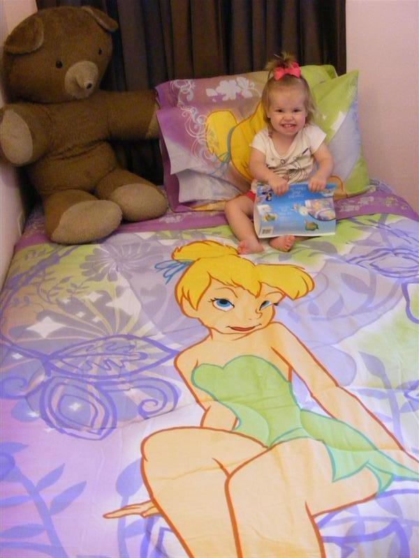 Jess_TinkerBellBed (1).JPG - How do you like my new bedding?  I LOVE IT!